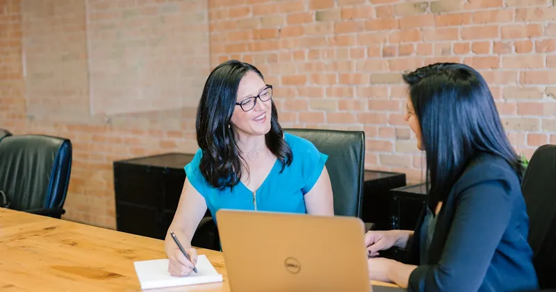 Support lead comparing an enterprise voice agent program with a storefront chat widget and store phone